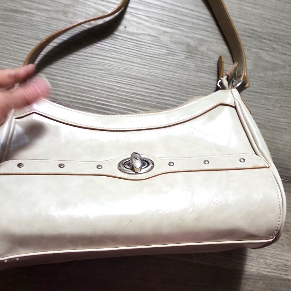 Strada Elegant Cream Shoulder Bag